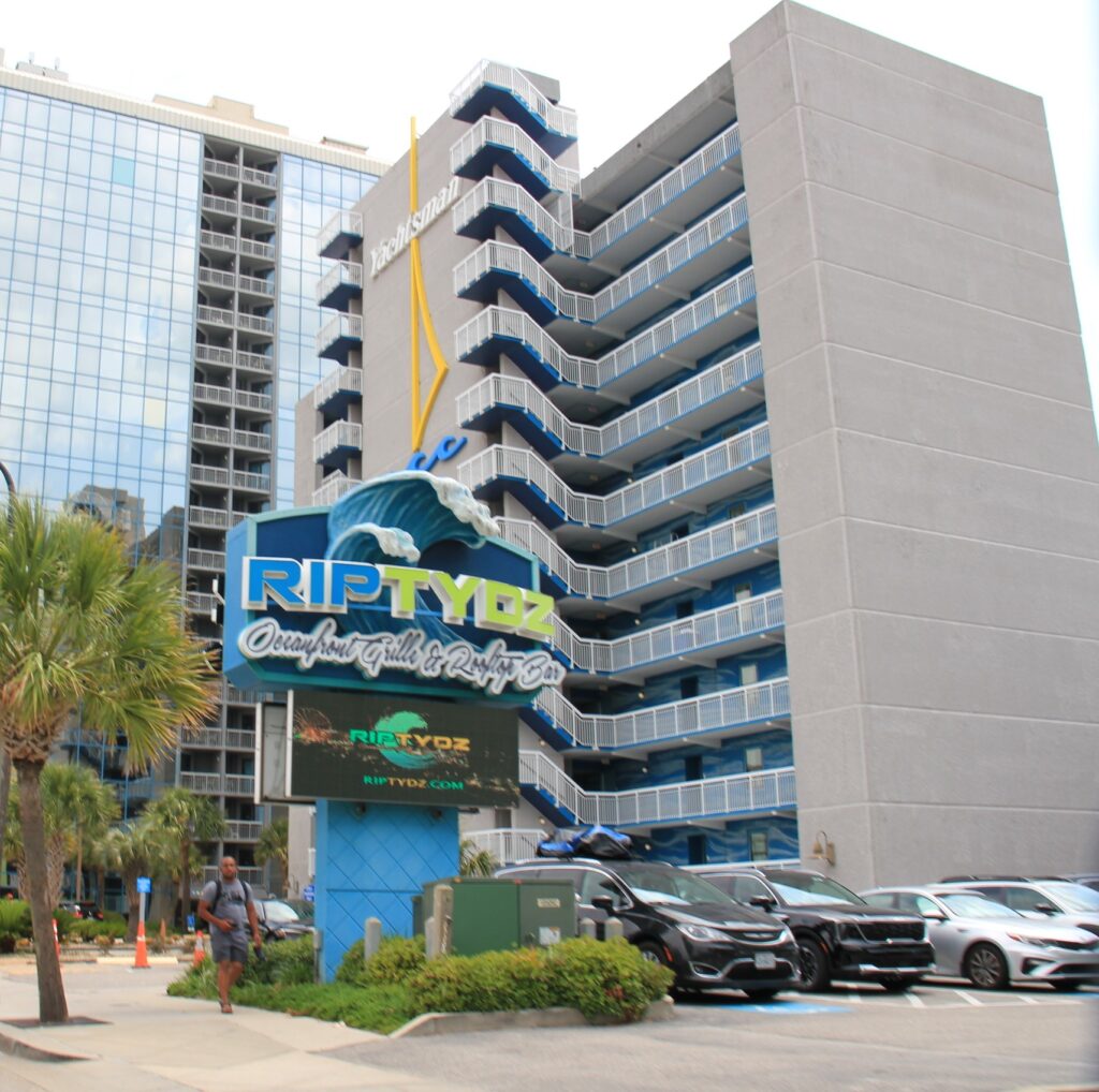 RIPTYDZ - THE LARGEST OCEANFRONT GRILL & ROOFTOP BAR IN MYRTLE BEACH